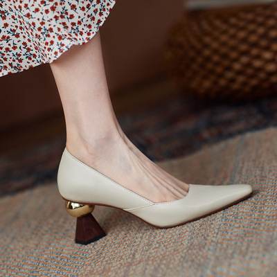粗跟单鞋女2021新款设计感小众气质异型跟浅口尖头真皮高跟鞋